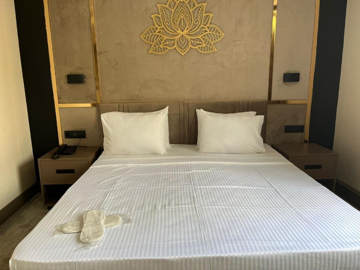 Istanblu Hotel Atasehir Istanboel Buitenkant foto