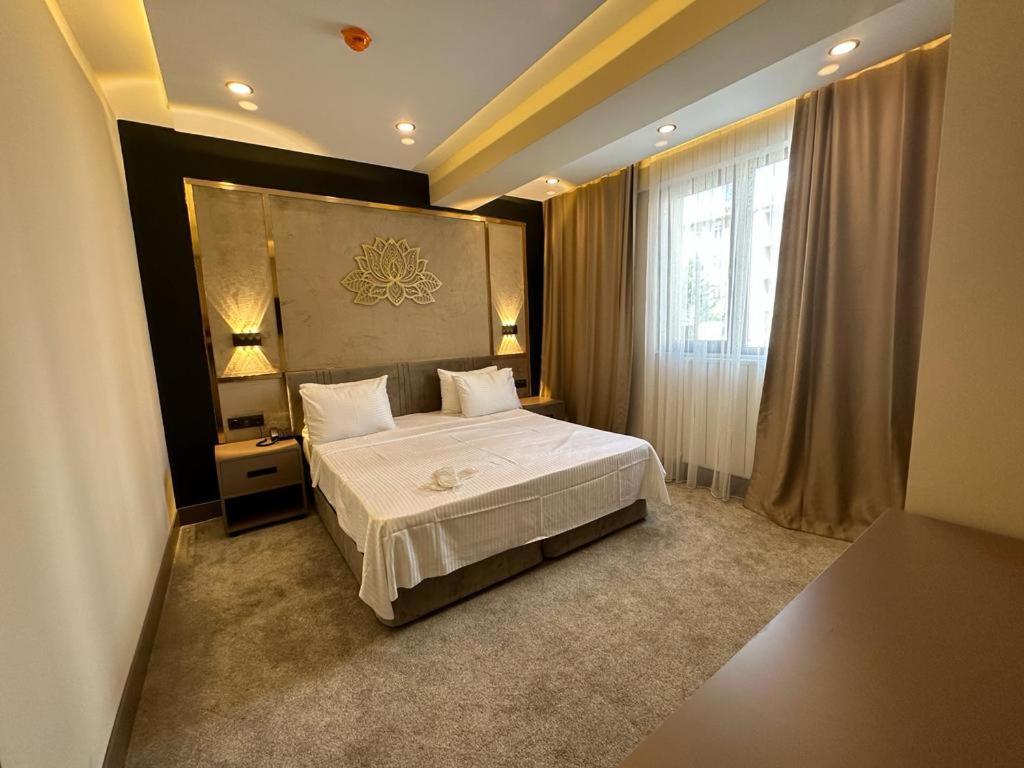 Istanblu Hotel Atasehir Istanboel Buitenkant foto