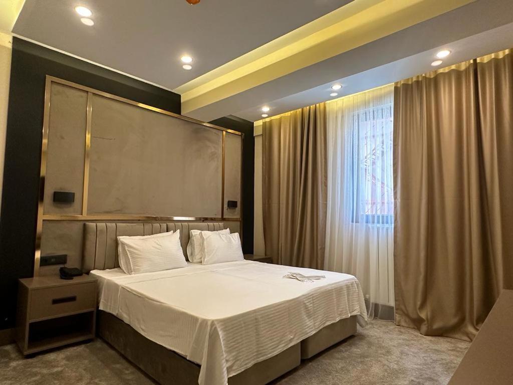 Istanblu Hotel Atasehir Istanboel Buitenkant foto