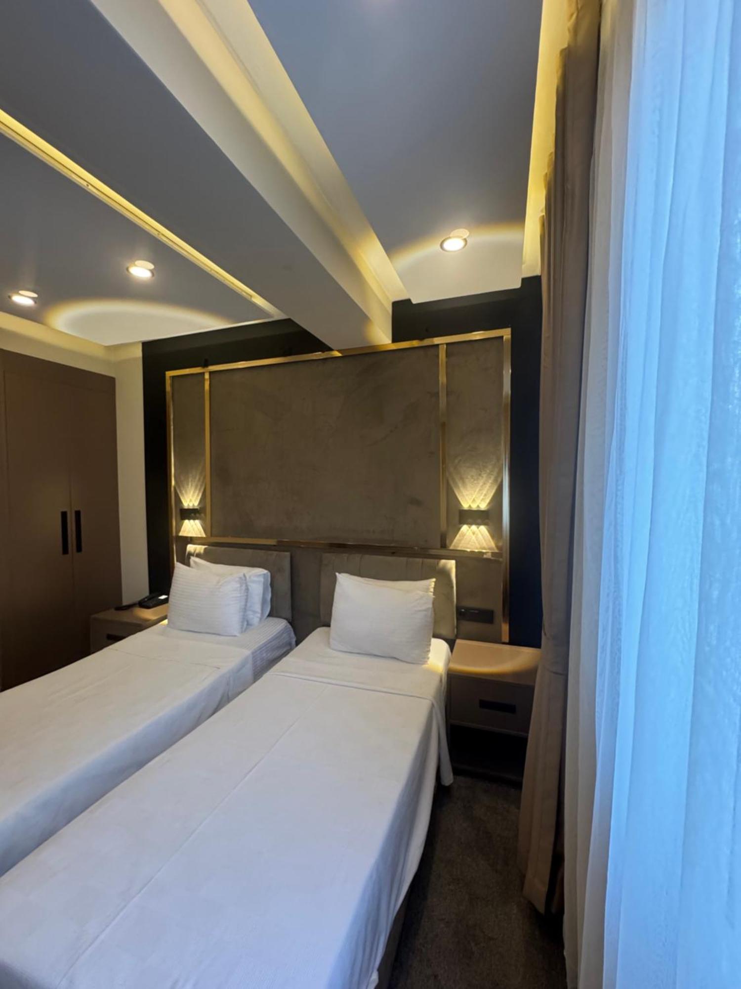 Istanblu Hotel Atasehir Istanboel Buitenkant foto